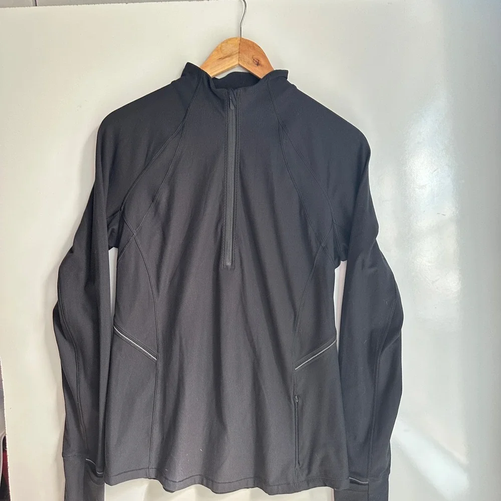 Lululemon Fresh Track Black Half Zip Long Sleeve Pullover Athleisure‎ Size 10